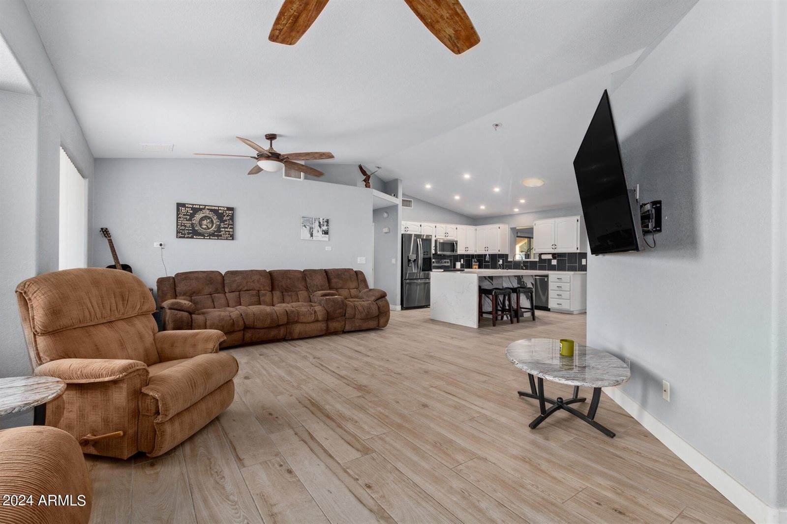 821 East Hondo Avenue, Apache Junction, AZ 85119