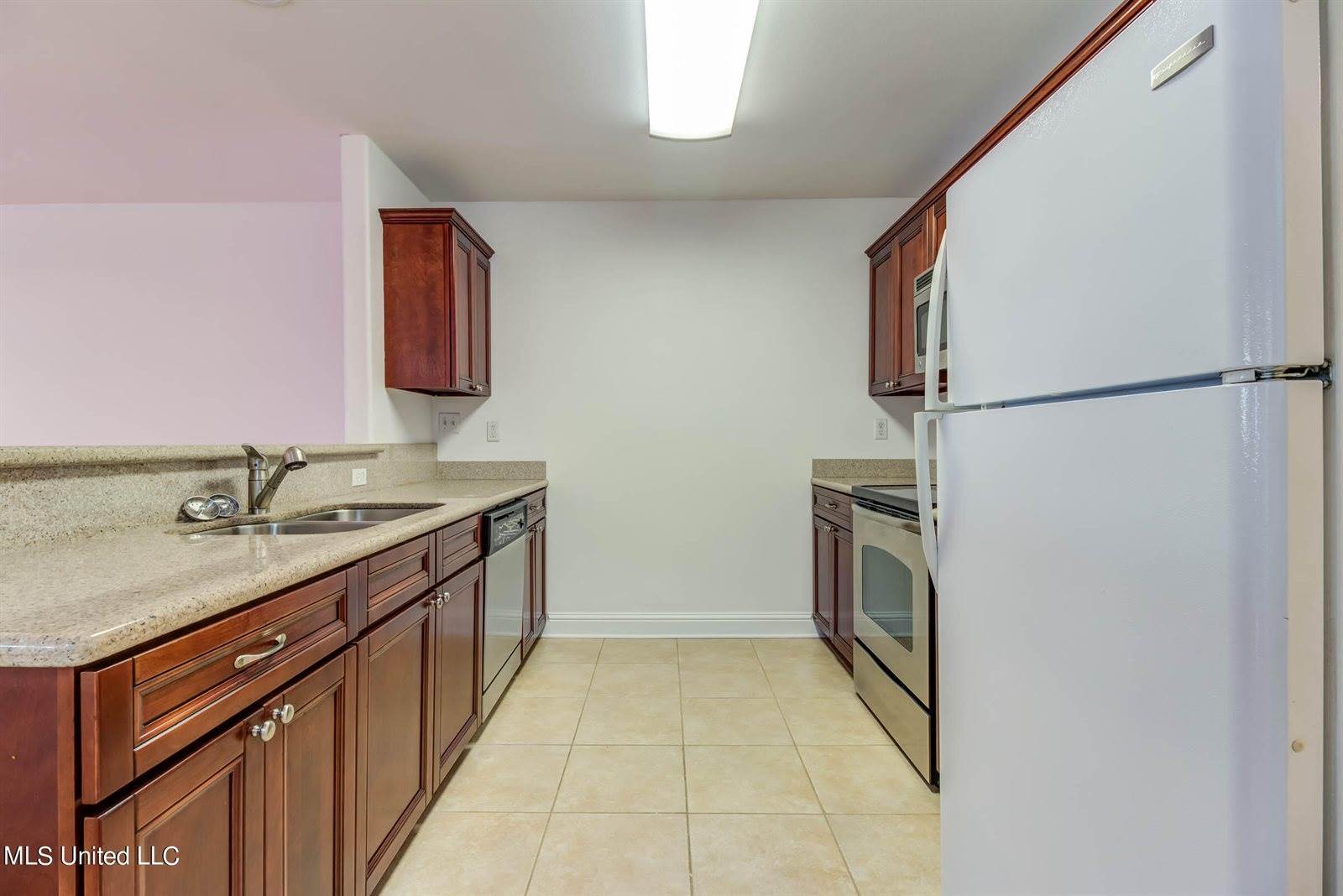 2123 Lindhridge Drive, Gulfport, MS 39503