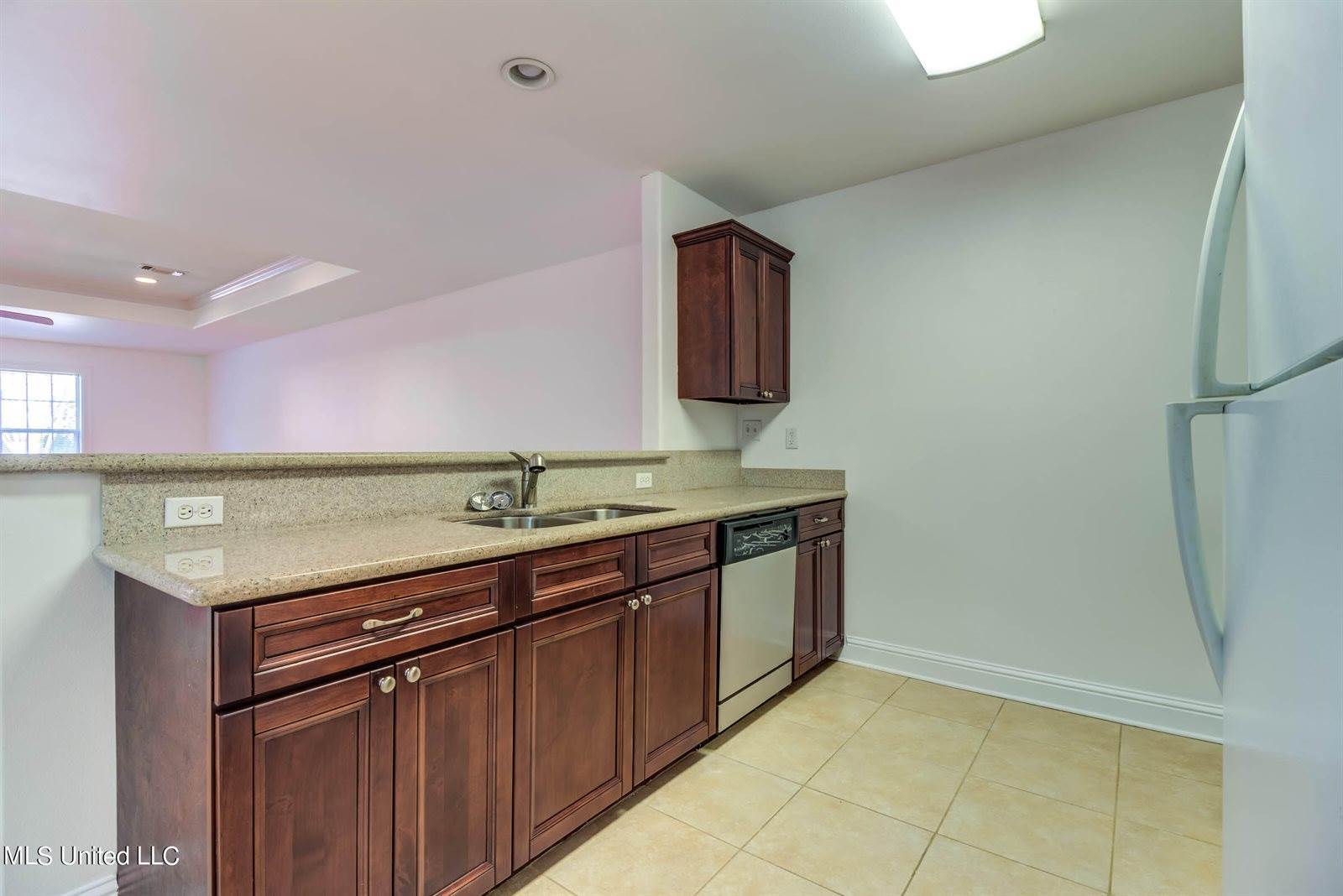 2123 Lindhridge Drive, Gulfport, MS 39503