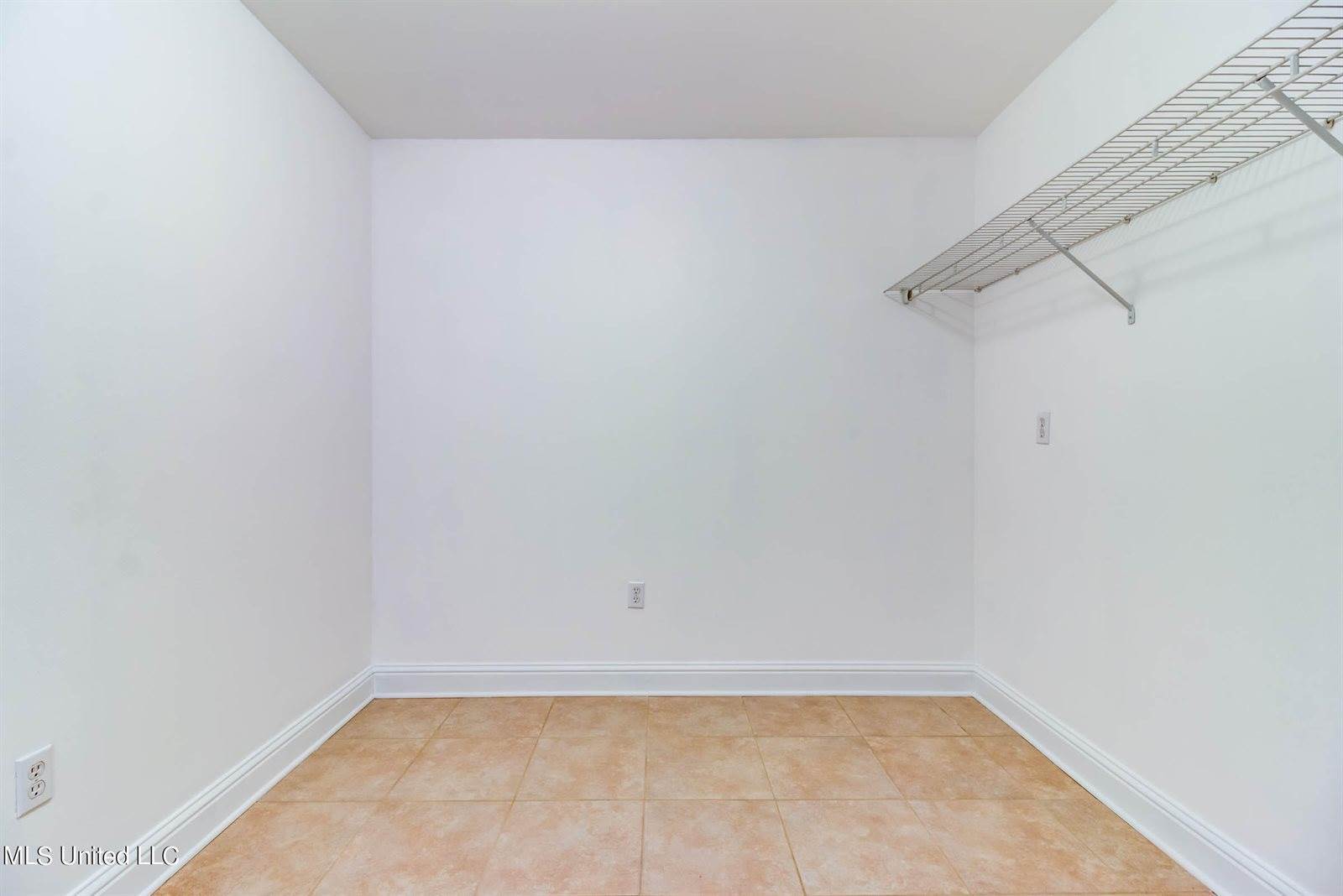 2123 Lindhridge Drive, Gulfport, MS 39503