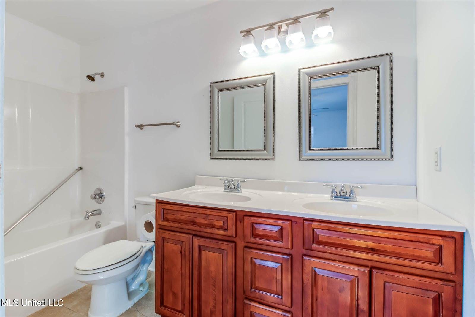 2123 Lindhridge Drive, Gulfport, MS 39503