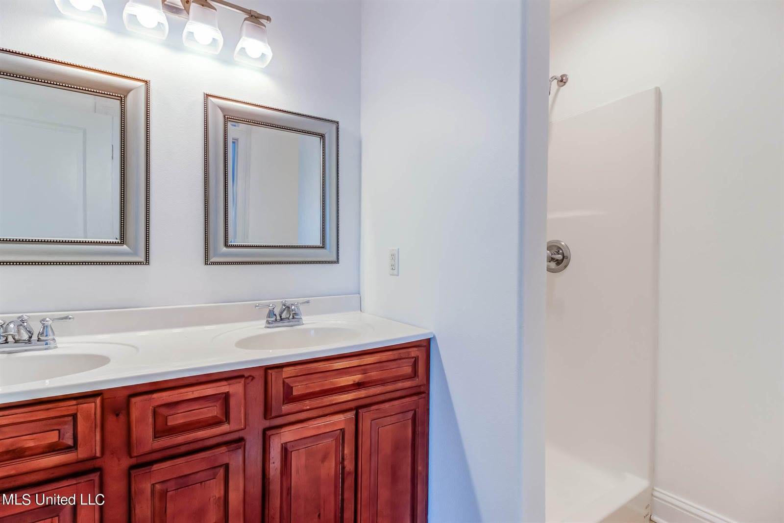 2123 Lindhridge Drive, Gulfport, MS 39503