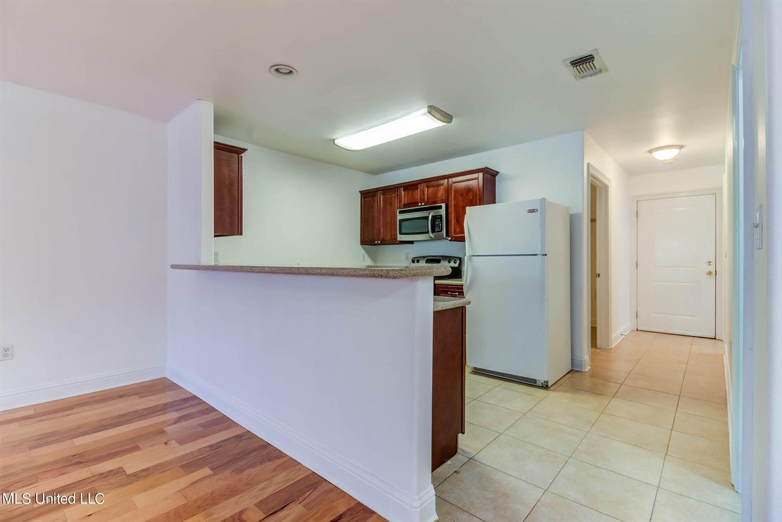 2123 Lindhridge Drive, Gulfport, MS 39503