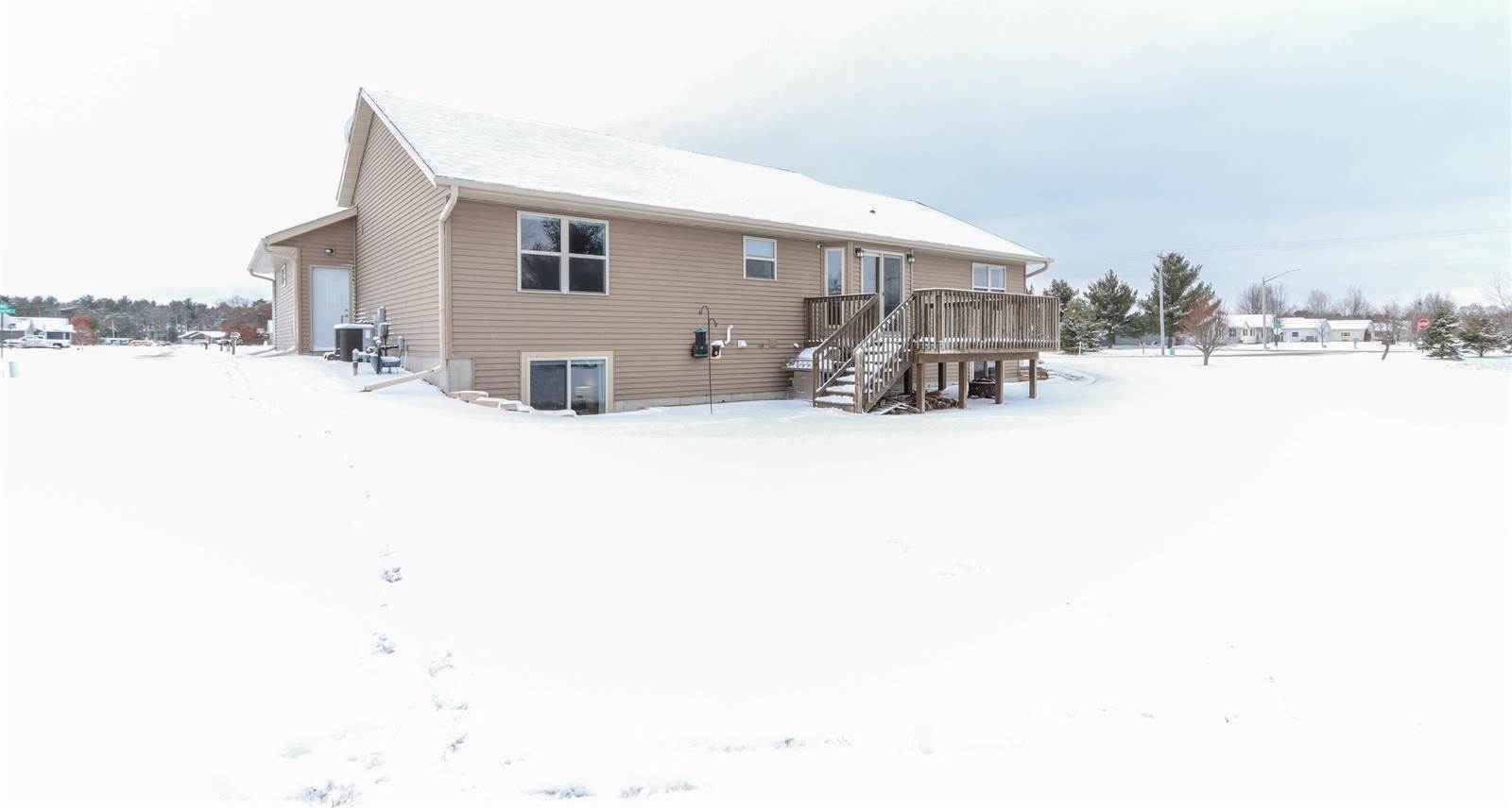 3770 Kensington Place, Plover, WI 54467