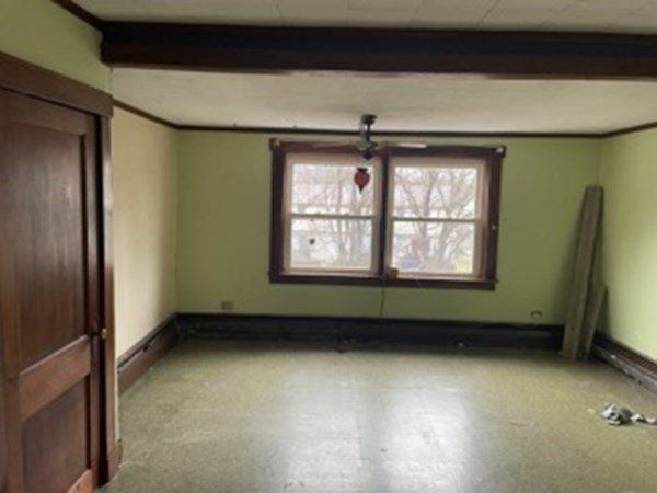 236 Grove St, Northampton, MA 01060