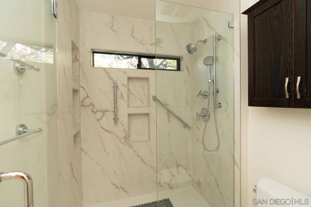 1011 Santa Helena Park Ct, Solana Beach, CA 92075