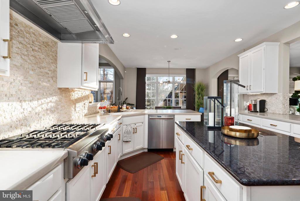 2380 Woodstream Way, Enola, PA 17025