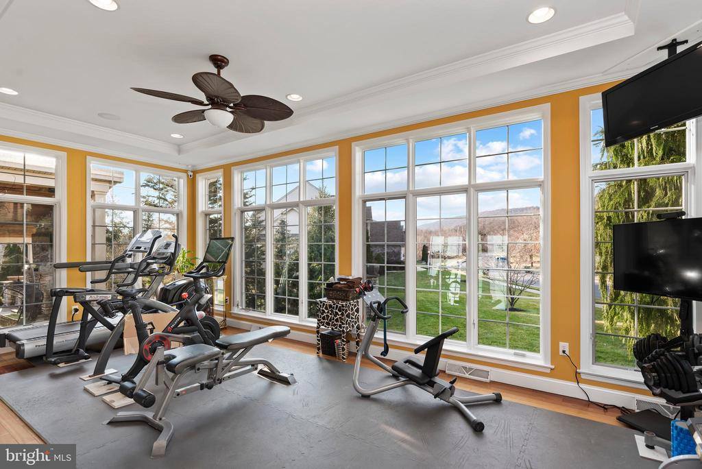 2380 Woodstream Way, Enola, PA 17025