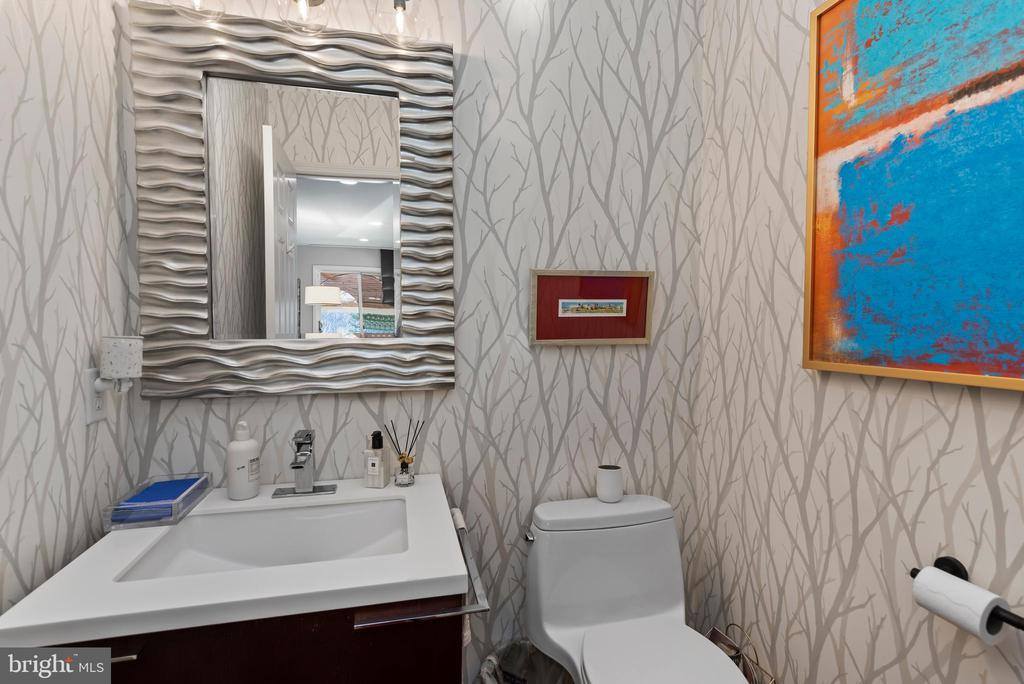 2380 Woodstream Way, Enola, PA 17025