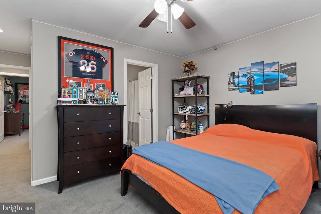 2380 Woodstream Way, Enola, PA 17025