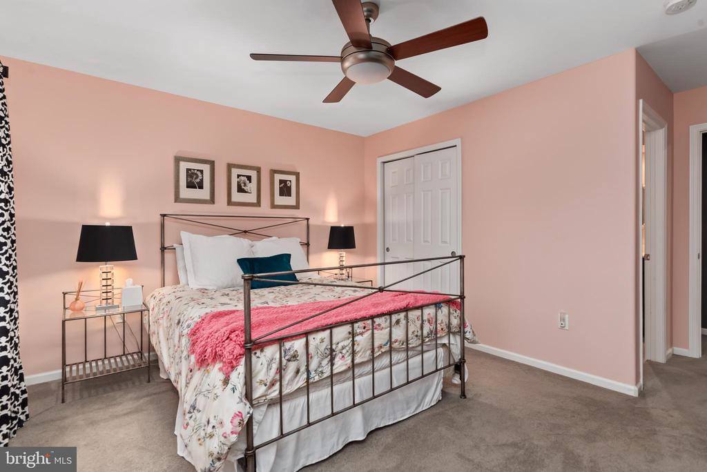 2380 Woodstream Way, Enola, PA 17025