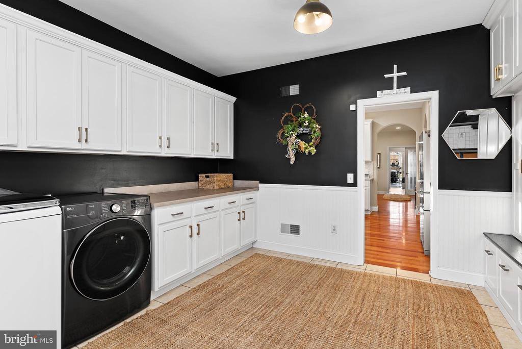 2380 Woodstream Way, Enola, PA 17025