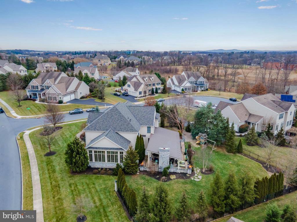 2380 Woodstream Way, Enola, PA 17025