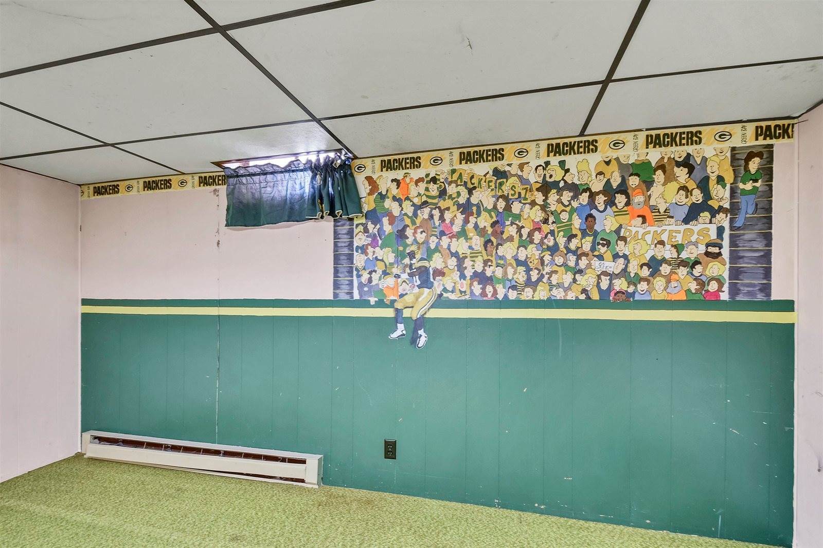 2058 Pershing Road, New London, WI 54961