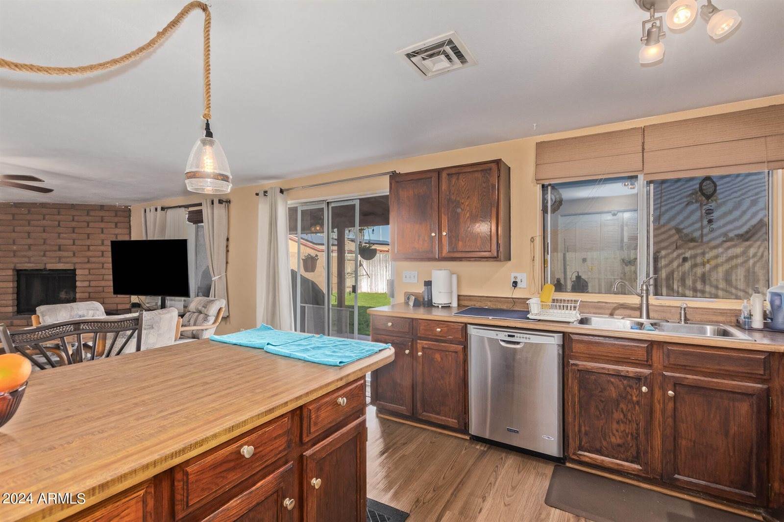 1710 West Palomino Drive, Chandler, AZ 85224