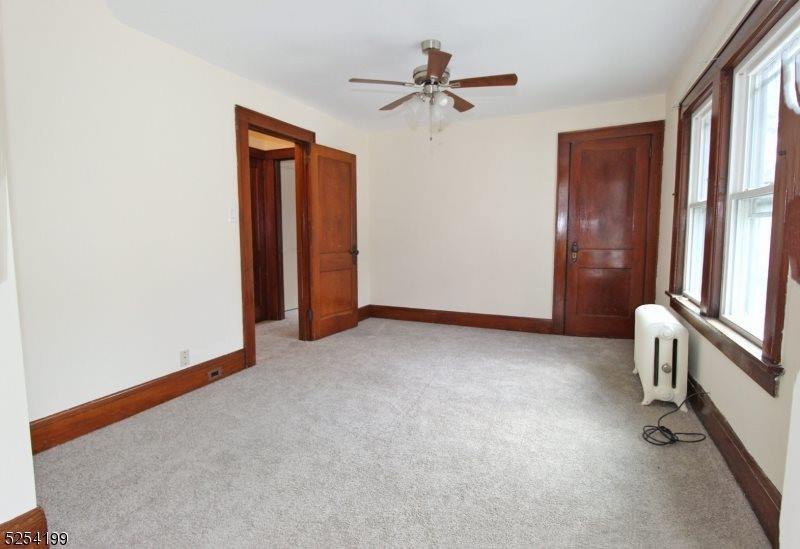 228 Locust Ave, Garwood, NJ 07027