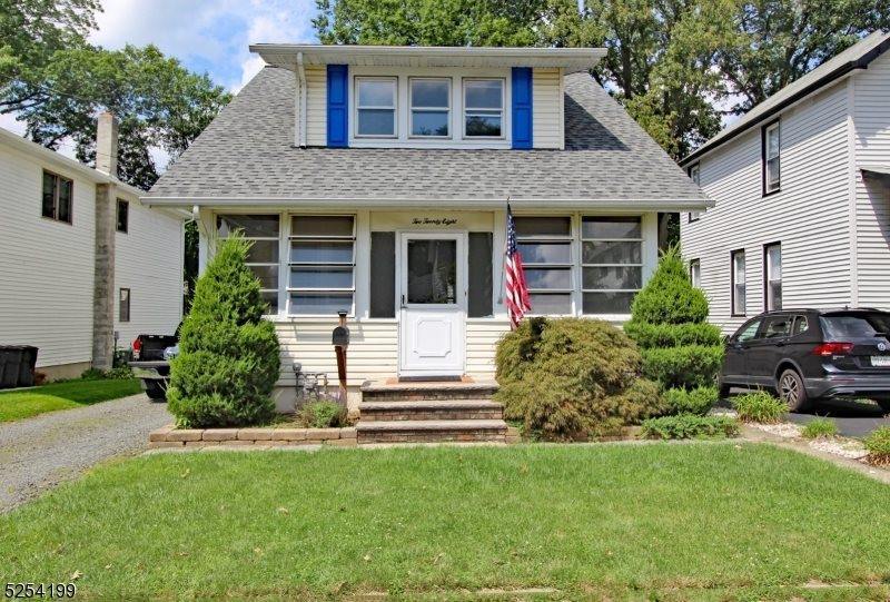 228 Locust Ave, Garwood, NJ 07027