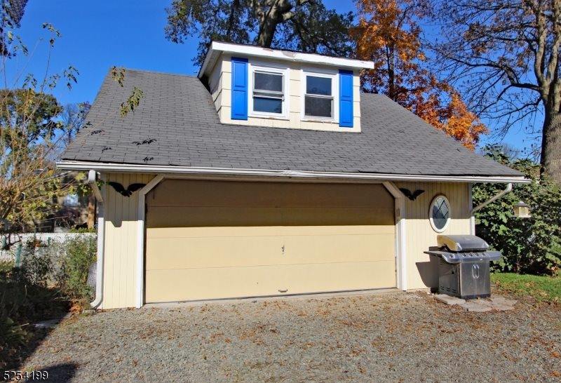 228 Locust Ave, Garwood, NJ 07027