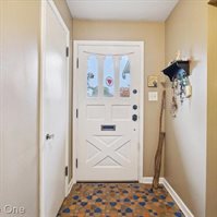 19666 Blossom Lane, Grosse Pointe Woods, MI 48236