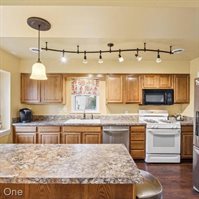 19666 Blossom Lane, Grosse Pointe Woods, MI 48236