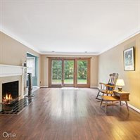 19666 Blossom Lane, Grosse Pointe Woods, MI 48236