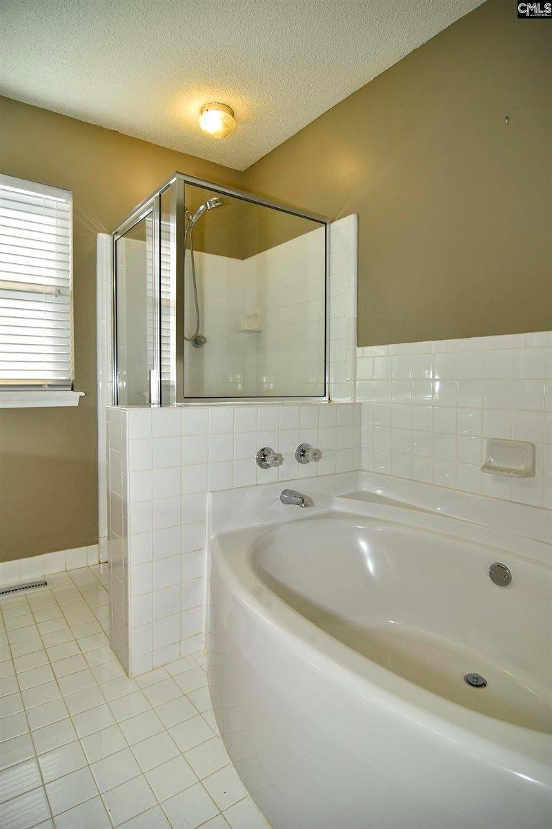 301 Whispering Glen, West Columbia, SC 29170