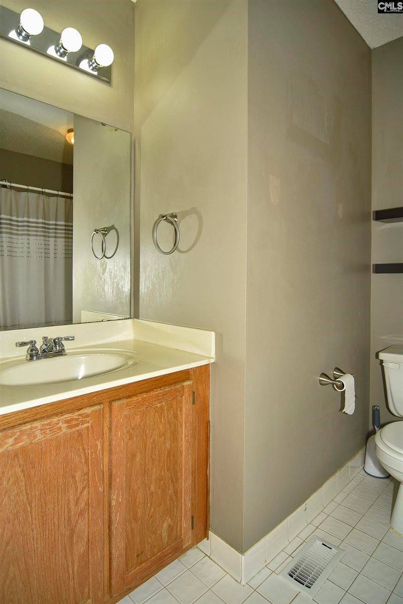 301 Whispering Glen, West Columbia, SC 29170