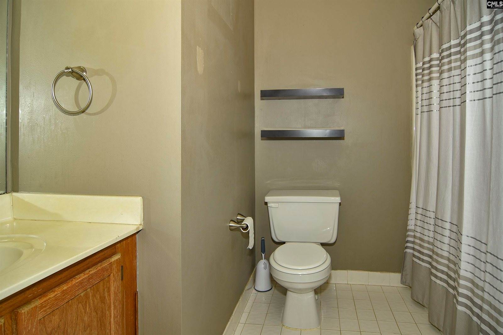 301 Whispering Glen, West Columbia, SC 29170