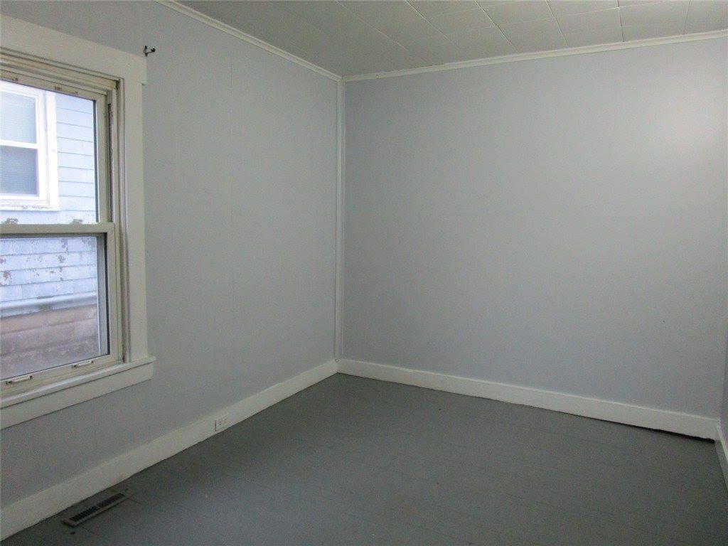 6 Evergreen Avenue, Endicott, NY 13760