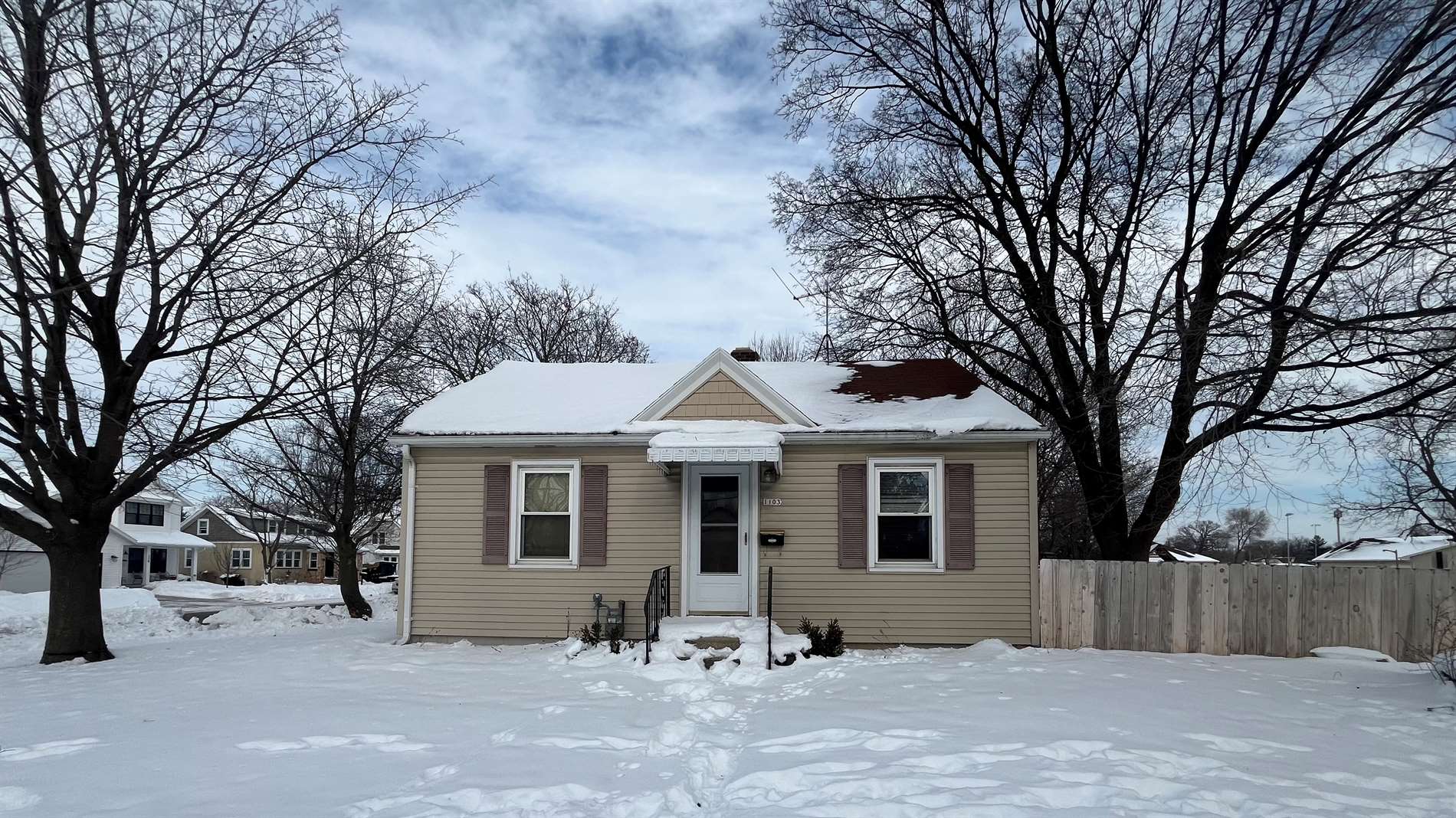 1103 Chicago St, De Pere, WI 54115