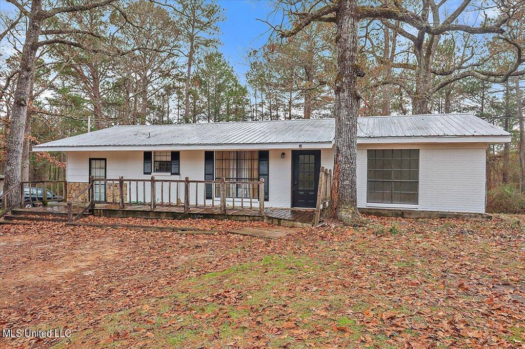 137 Martin Circle, Mendenhall, MS 39114