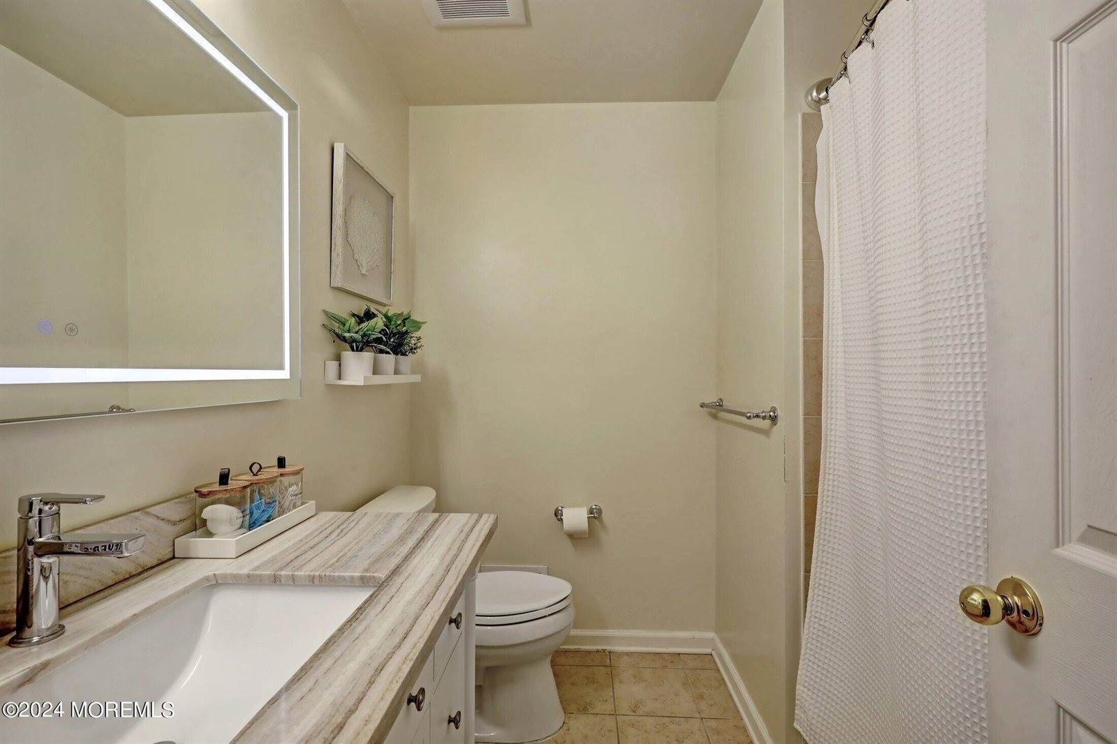 38 Demarest Drive, Manalapan, NJ 07726