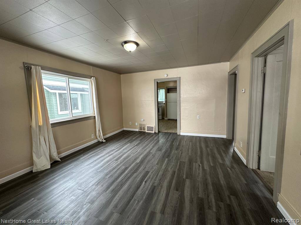 1014 Hammond Avenue, Flint, MI 48503