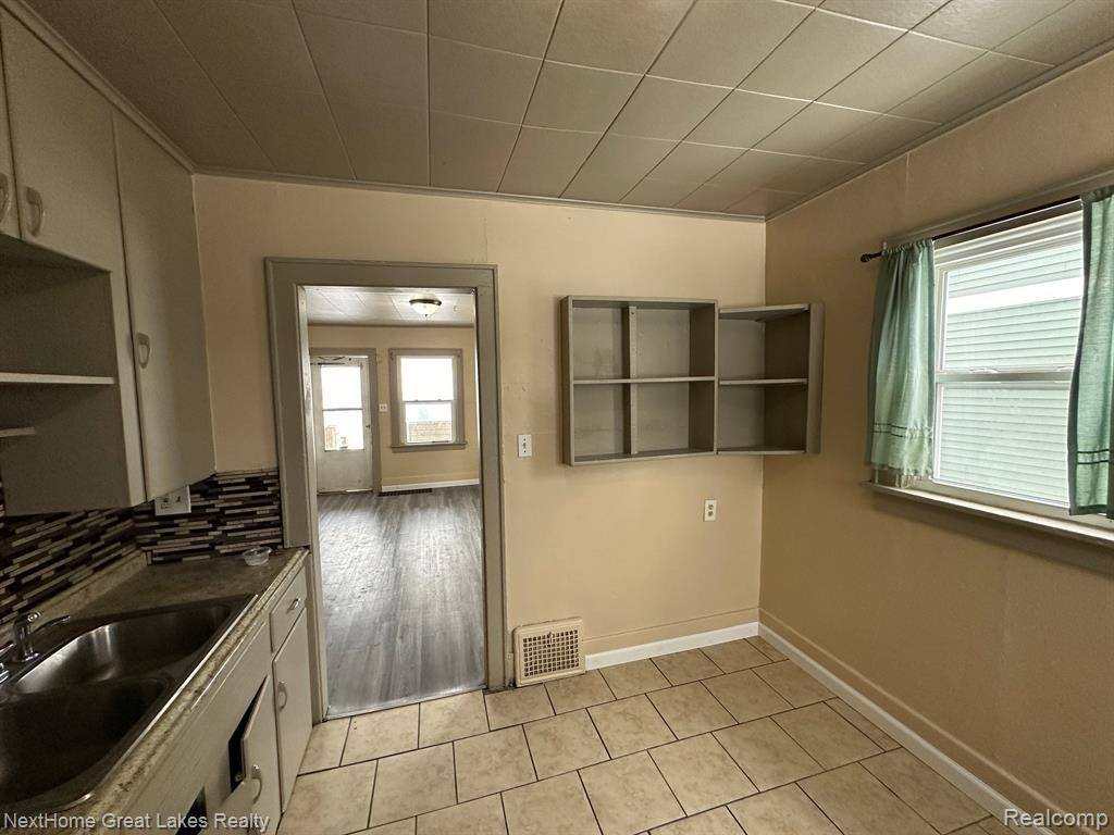 1014 Hammond Avenue, Flint, MI 48503