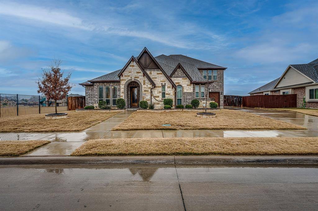 2406 Moon Dance Lane, Midlothian, TX 76065