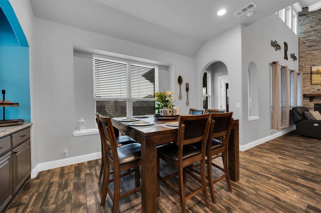 2406 Moon Dance Lane, Midlothian, TX 76065