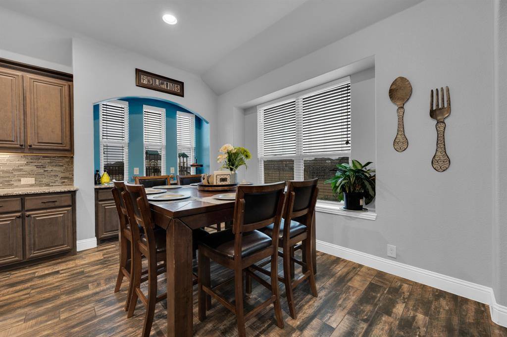 2406 Moon Dance Lane, Midlothian, TX 76065