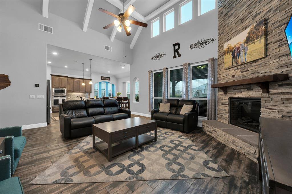 2406 Moon Dance Lane, Midlothian, TX 76065