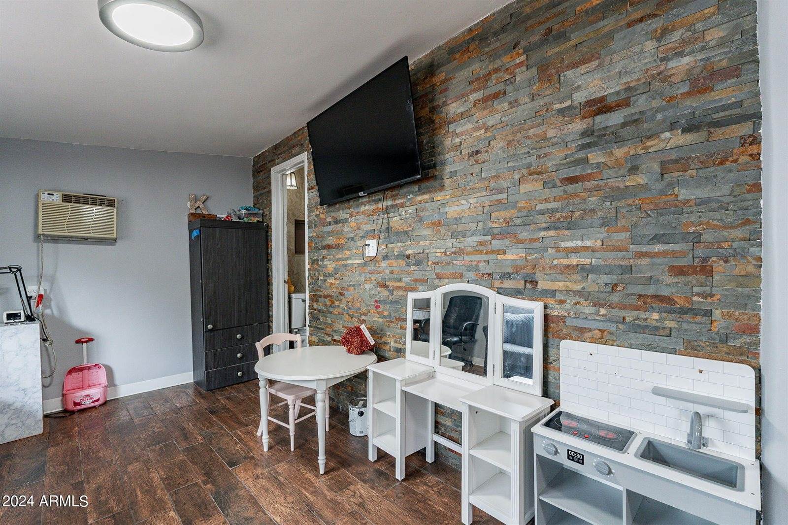 6821 West Coronado Road, Phoenix, AZ 85035