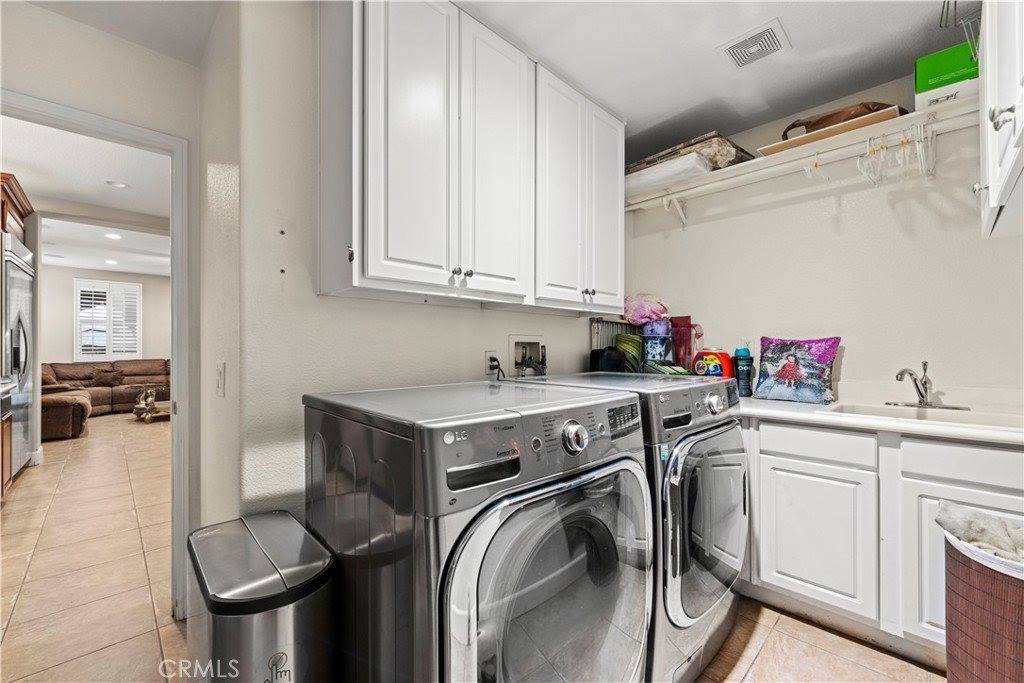 29339 Las Terreno Lane, Valencia, CA 91354