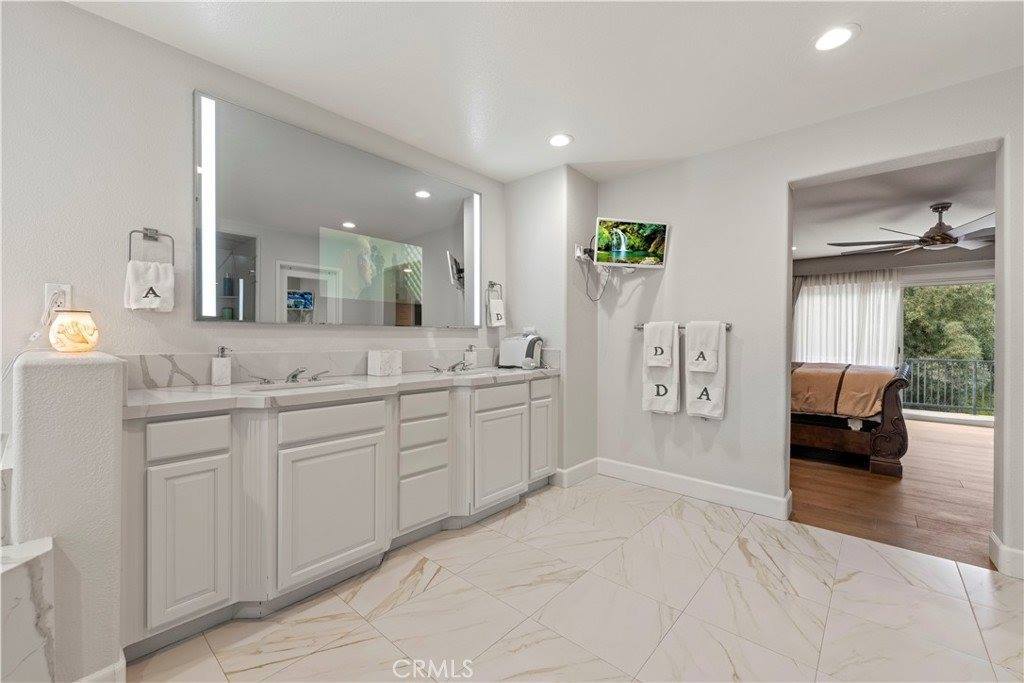 29339 Las Terreno Lane, Valencia, CA 91354