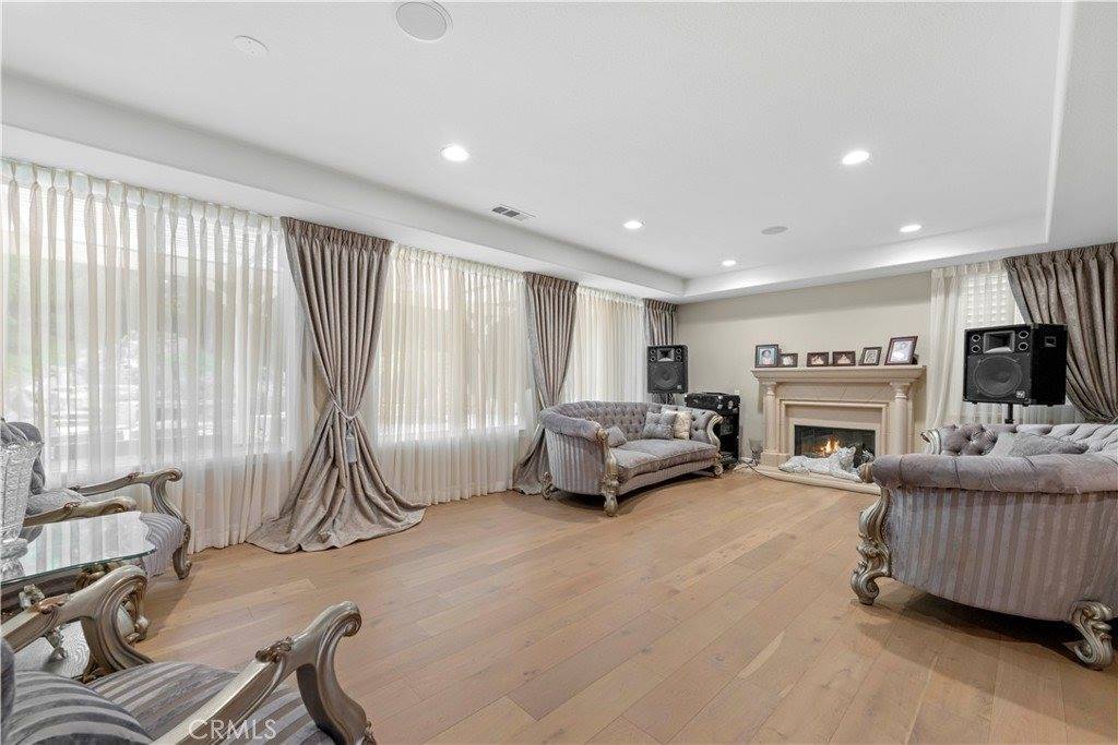 29339 Las Terreno Lane, Valencia, CA 91354