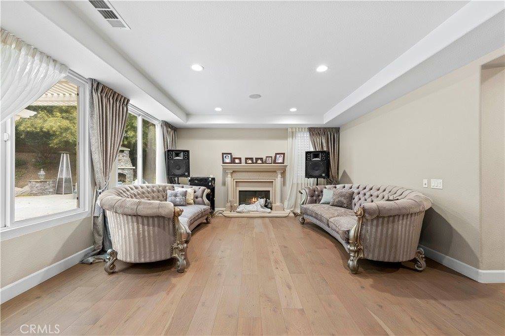 29339 Las Terreno Lane, Valencia, CA 91354