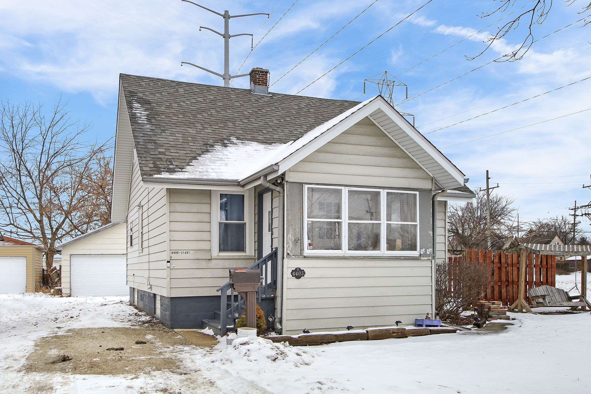 4405 31st Ave, Kenosha, WI 53144