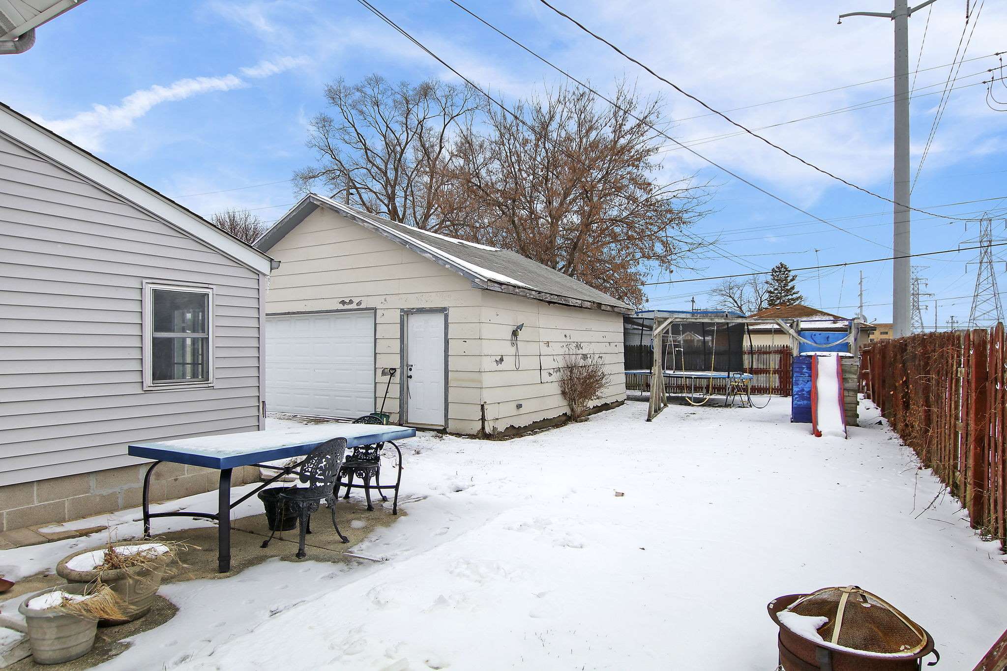 4405 31st Ave, Kenosha, WI 53144