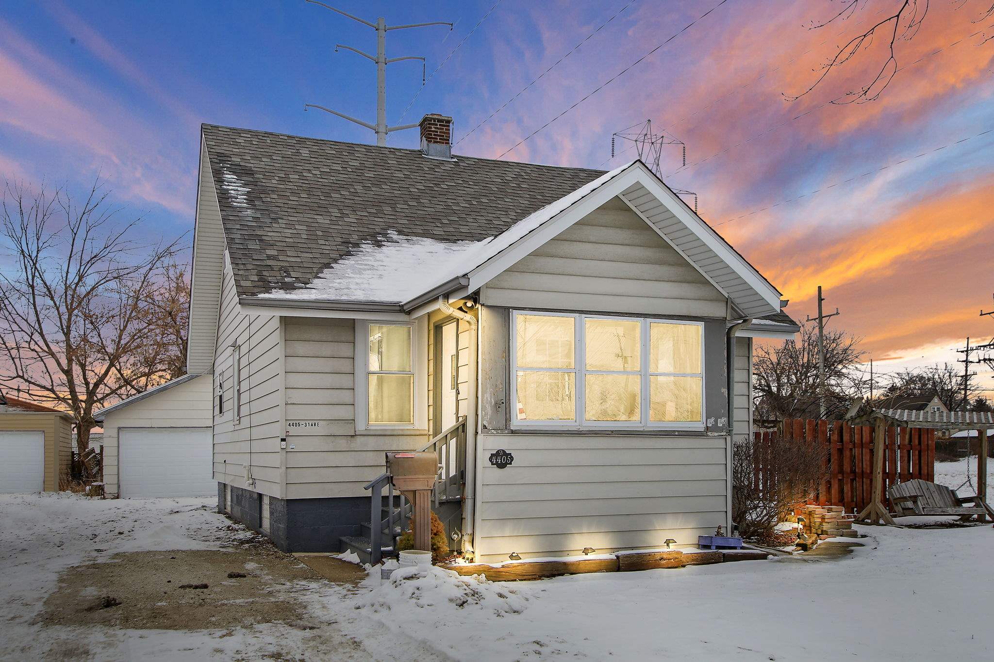 4405 31st Ave, Kenosha, WI 53144