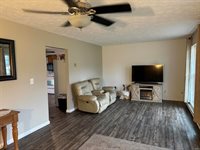 8808 Wapahani Drive, Selma, IN 47383