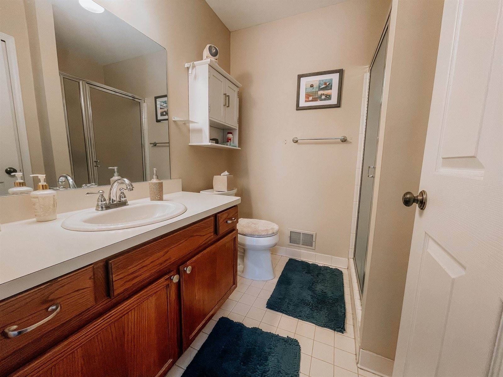 60 Pine Tree Ridge Drive, Waterford, MI 48327