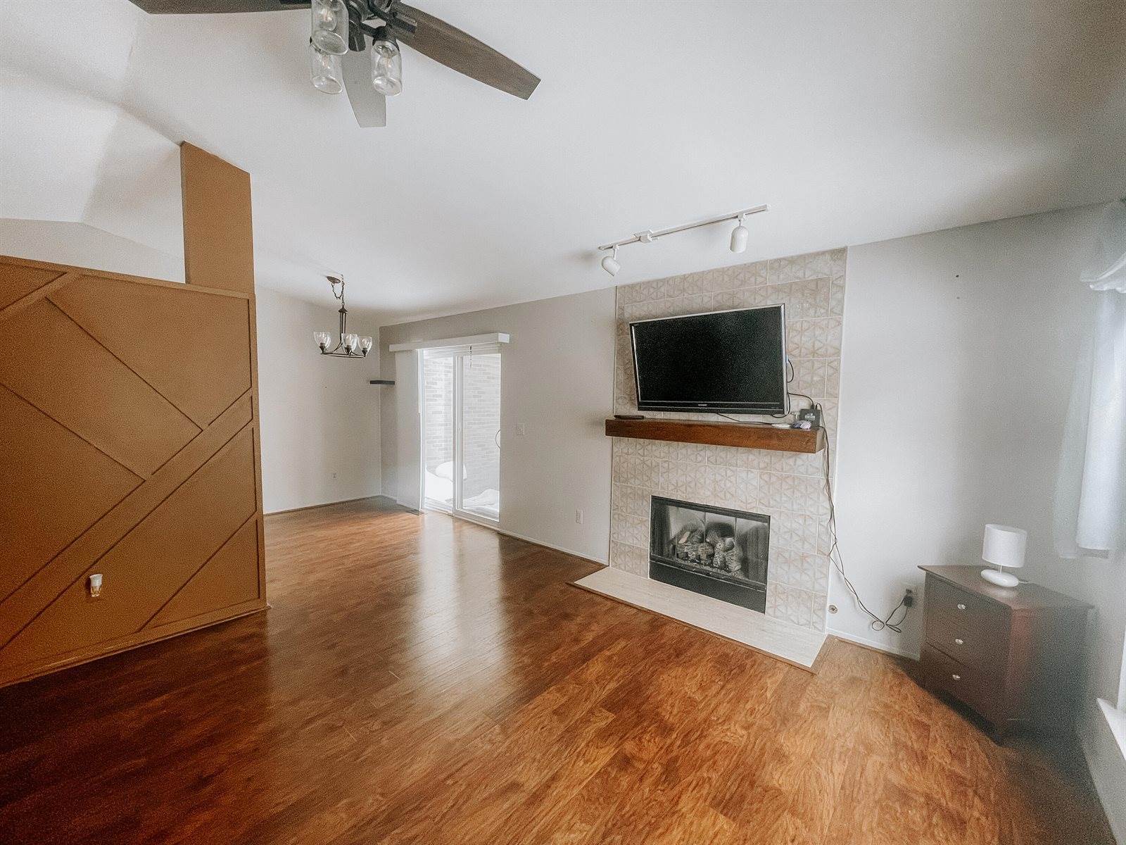 60 Pine Tree Ridge Drive, Waterford, MI 48327