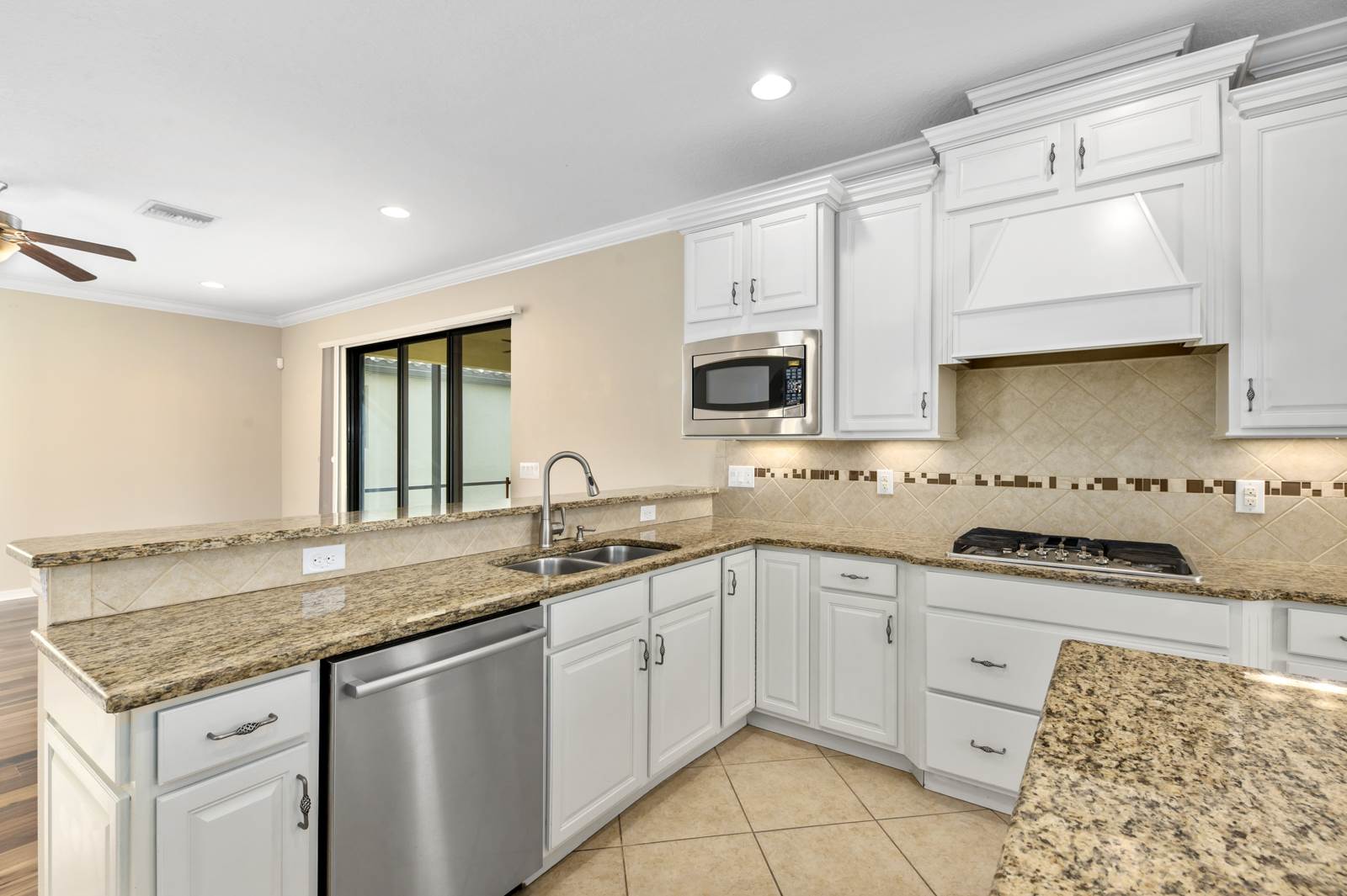 3616 81ST Place East, Sarasota, FL 34243